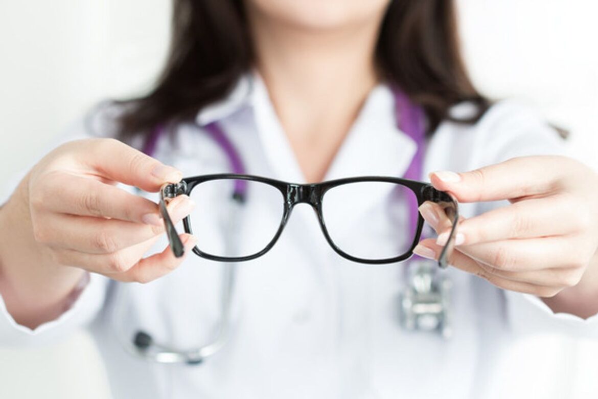 When Do You Need Prescription Eyeglasses?
